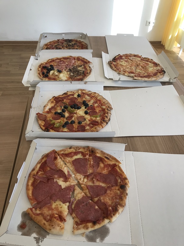 Pizza 1 klein.jpg
