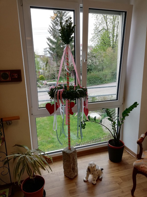 Maibaum 3 klein.jpg