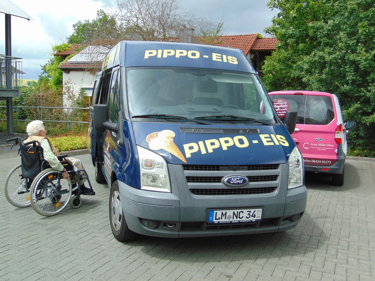 60fedea7aa8541627315879.jpg