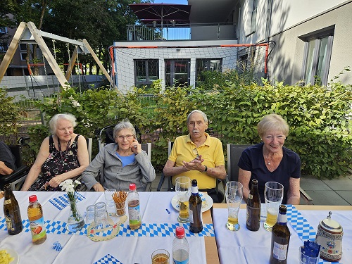 Oktoberfest 8 h 3.jpg