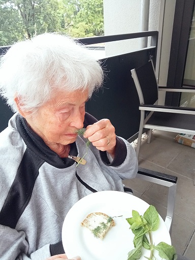 kräuternachmittag 5 hom 3.jpg